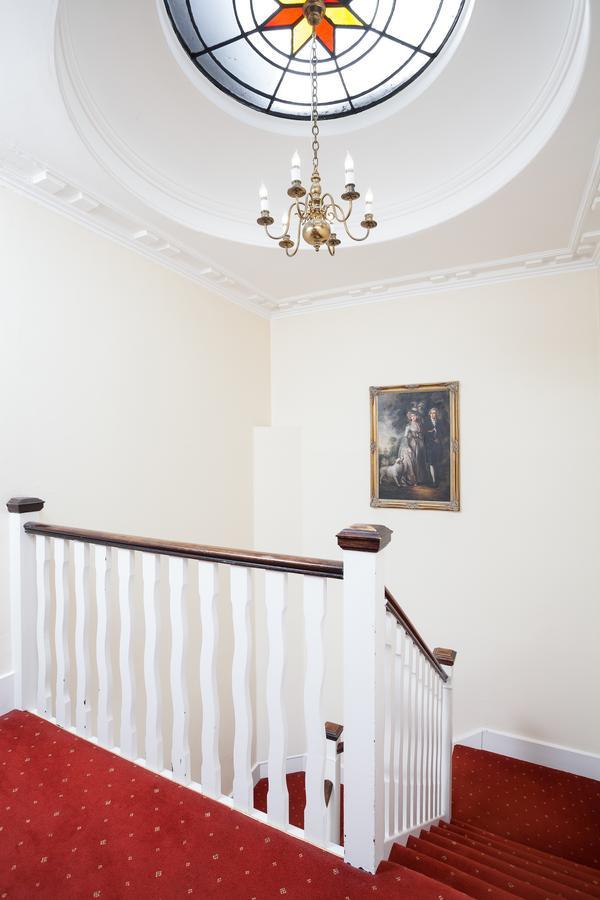 The Angel Posting House & Livery Guildford Exterior foto